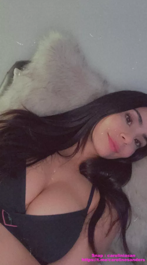 Take my buns in your hands please? 😋