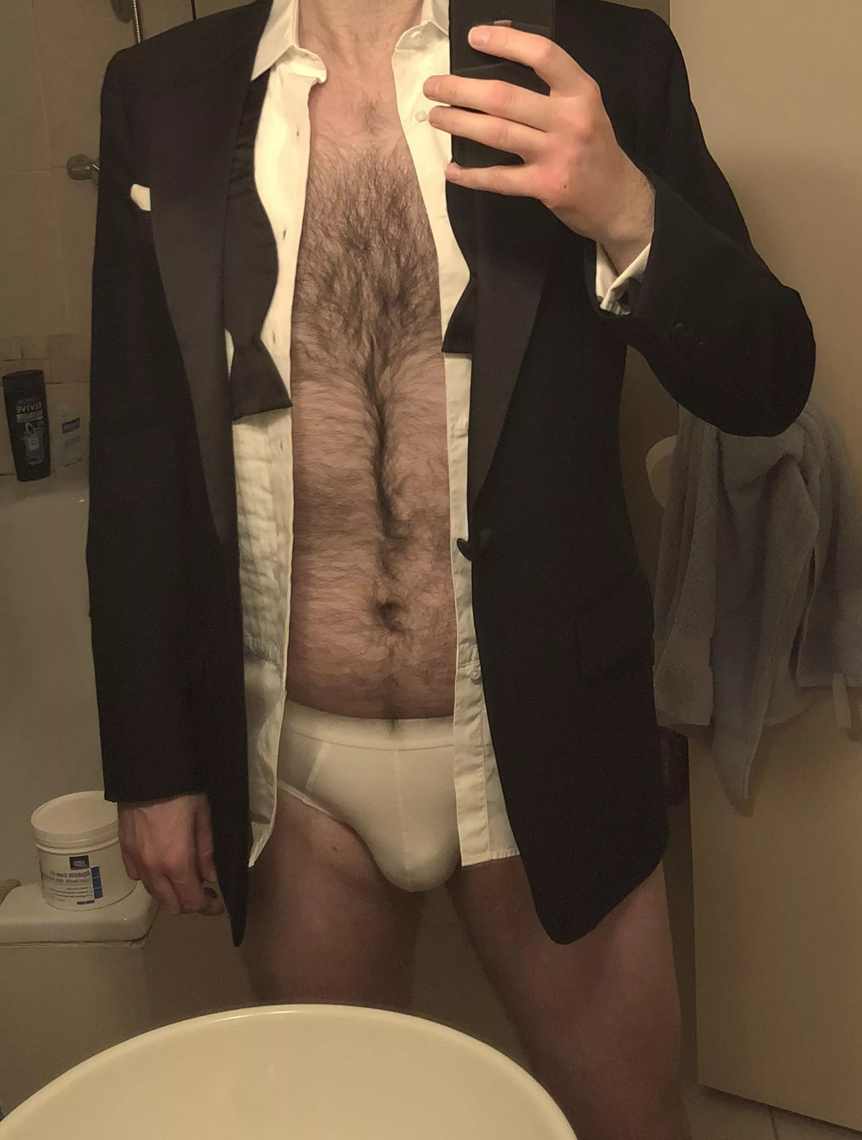 There isn’t enough tuxedo porn out there. Doing my bit to change things (41)