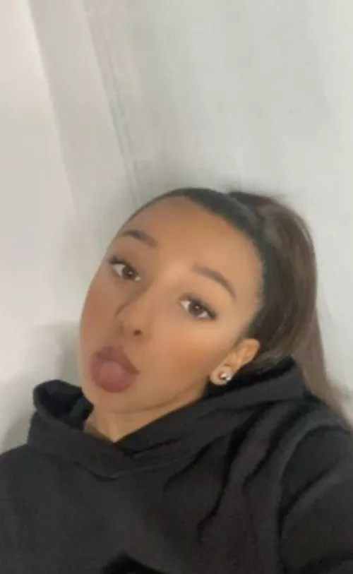 Wer meine pussy sehen will dm 👅💦