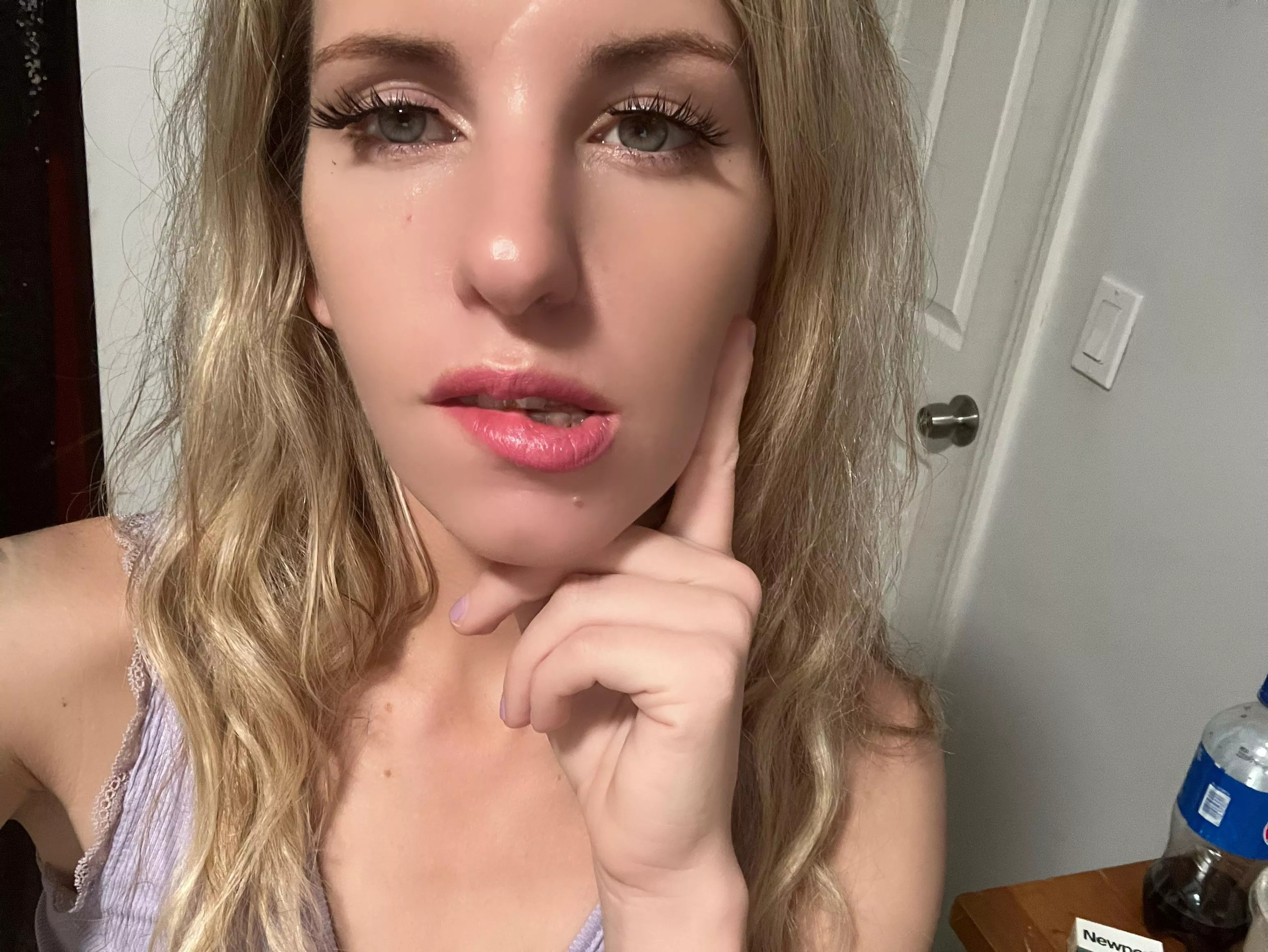 When I’m feeling kinky I bite my lip