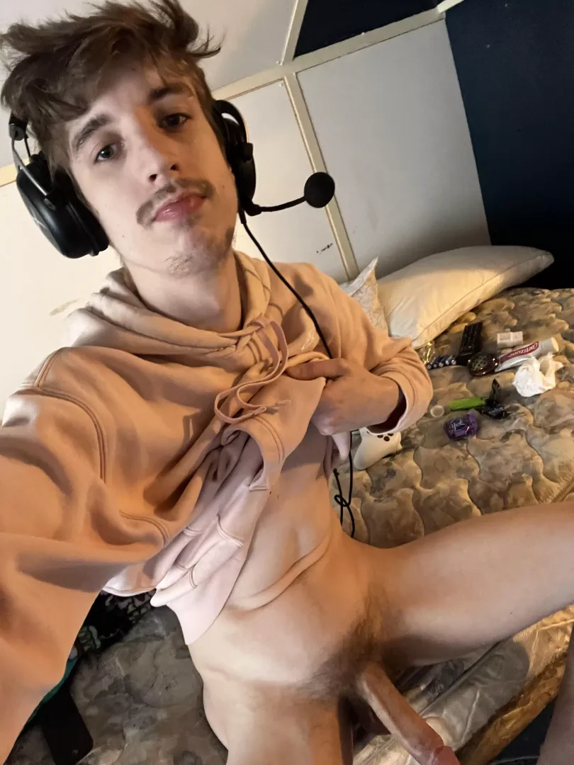 Who wants to suck my dick then I pound you while I game