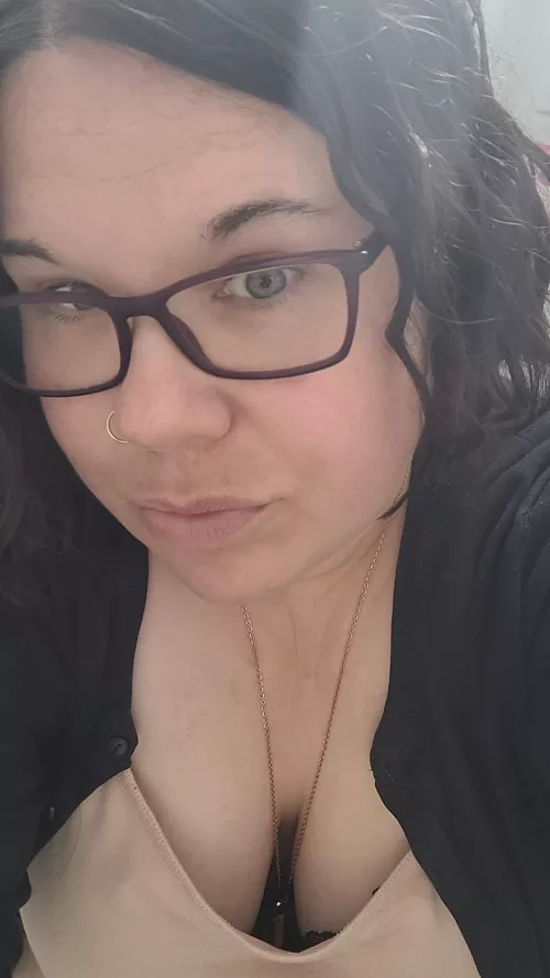 Boring slow day at work 😴