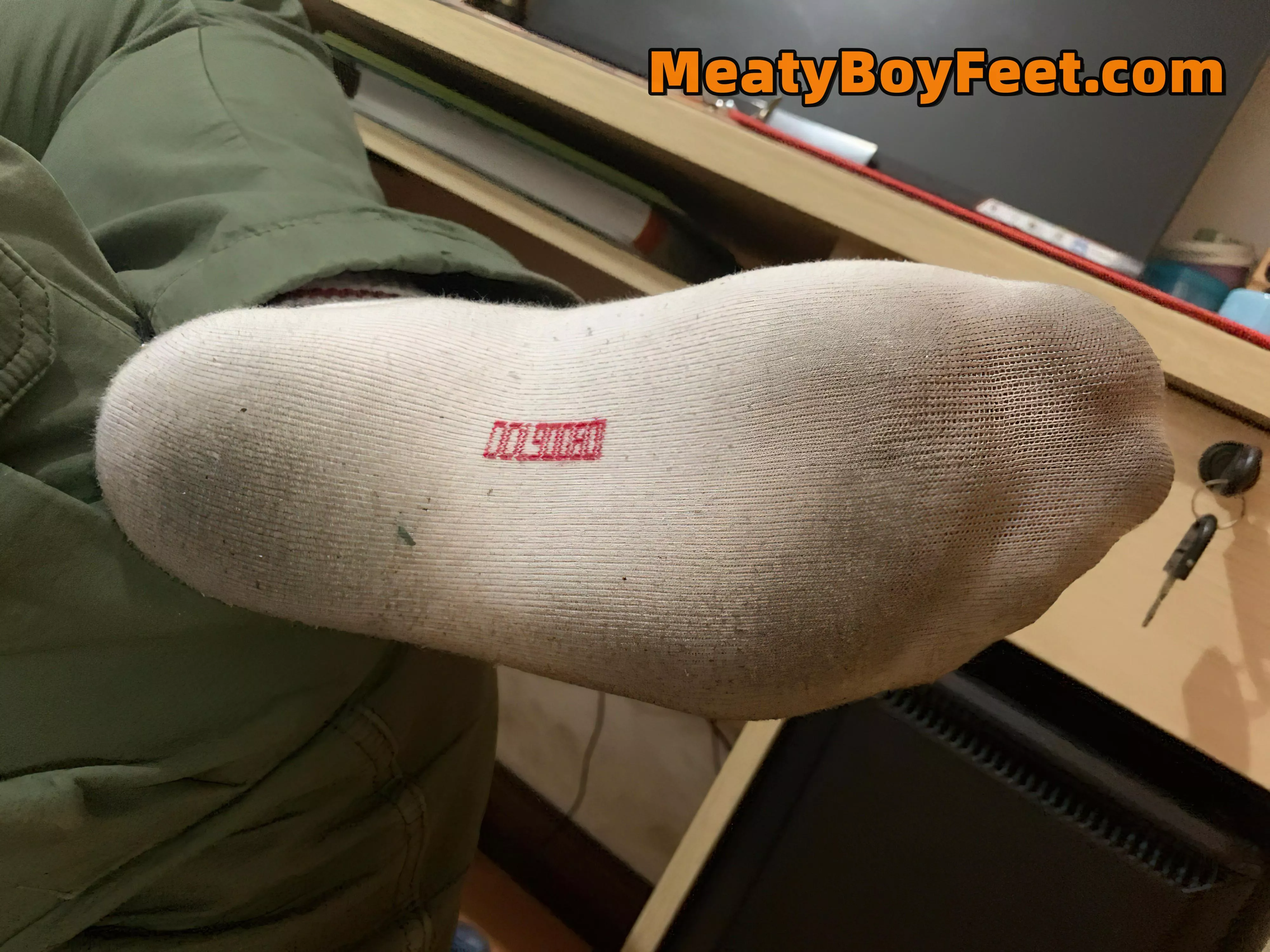 Do you love meaty boyfeet?