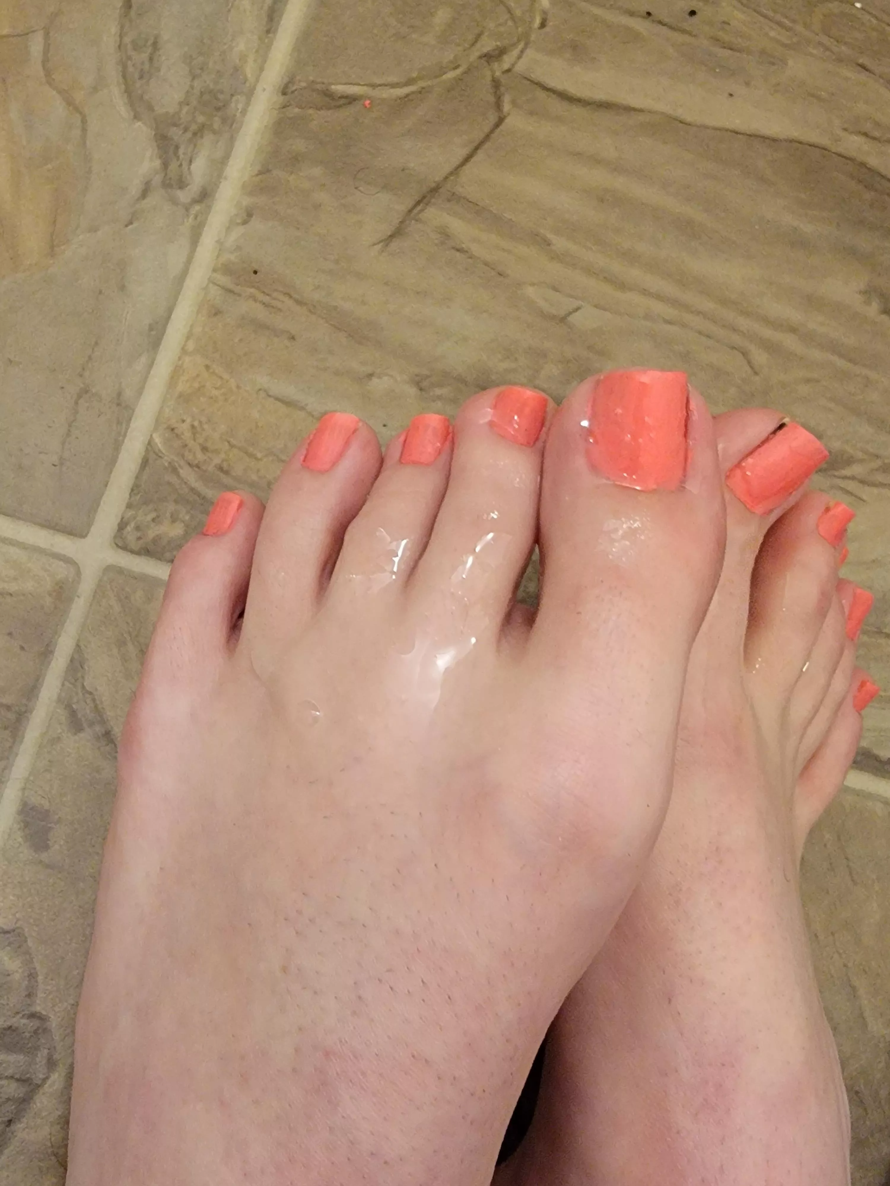 Even kitty makes herself 