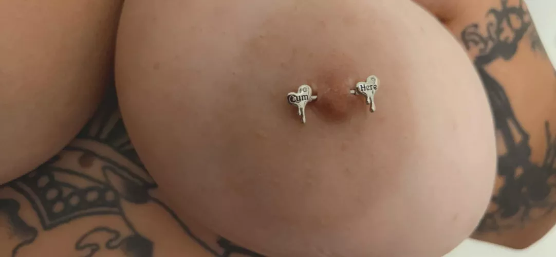 Love my new piercings 😍