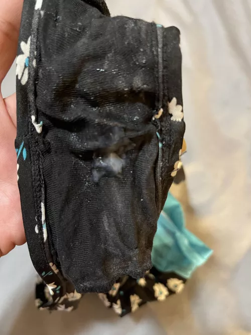 [selling] Who’s looking for creamy, MILF panties?? Fully customizable for your pleasure! Send me a message to talk about details.