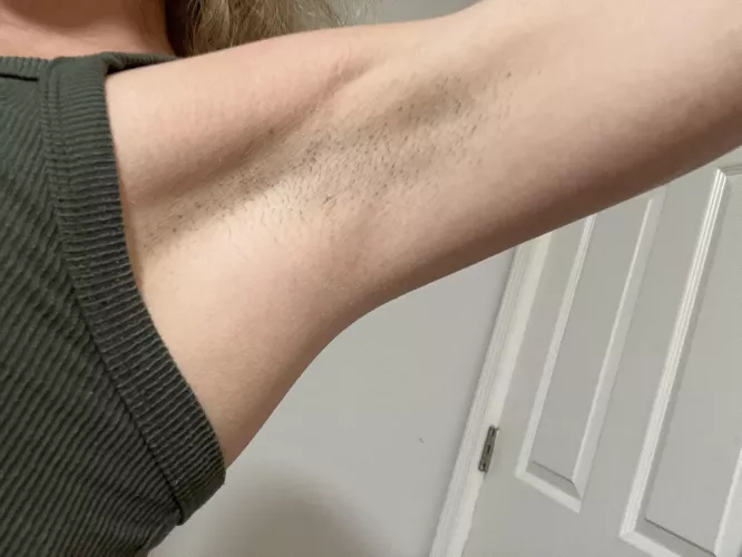 Sweat 😓 drips off me after a 2 mile run 🏃‍♀️, want to smell ?