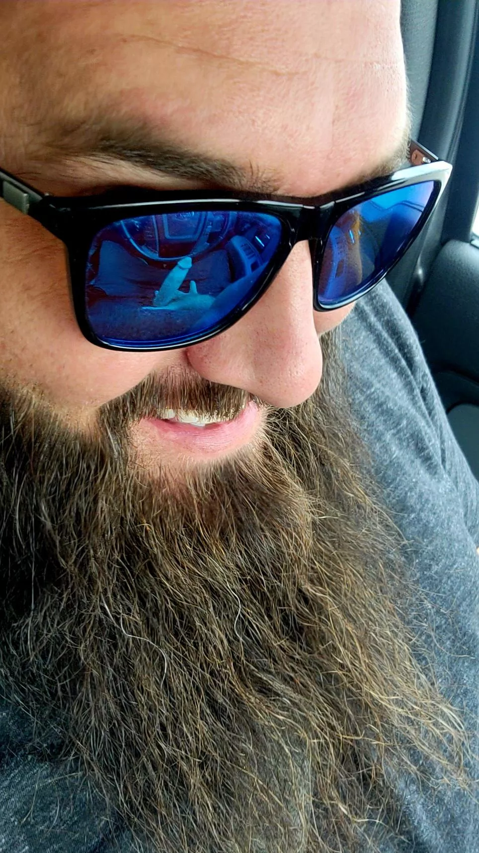 Your UBER is here!!!! Sit anywhere you'd like, I'm willing to do ANYTHING to get a 5 ⭐️ rating!!