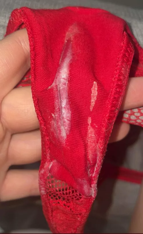 yummy wet spot....smells AMAZING 🤤💦