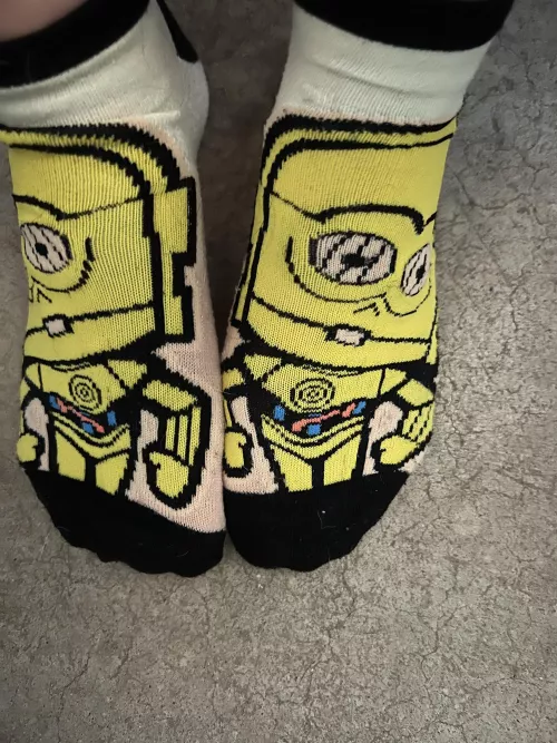 Cum and sniff my C-3PO socks and watch me take them off my sweaty feet at the same time 😏 today only FREE sock removal video with ALL sock purchases 🤗