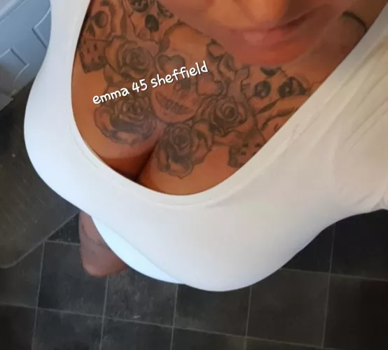curvy tanned sheffield chick 45 looking for black / brown men only to fuck me hard & nasty