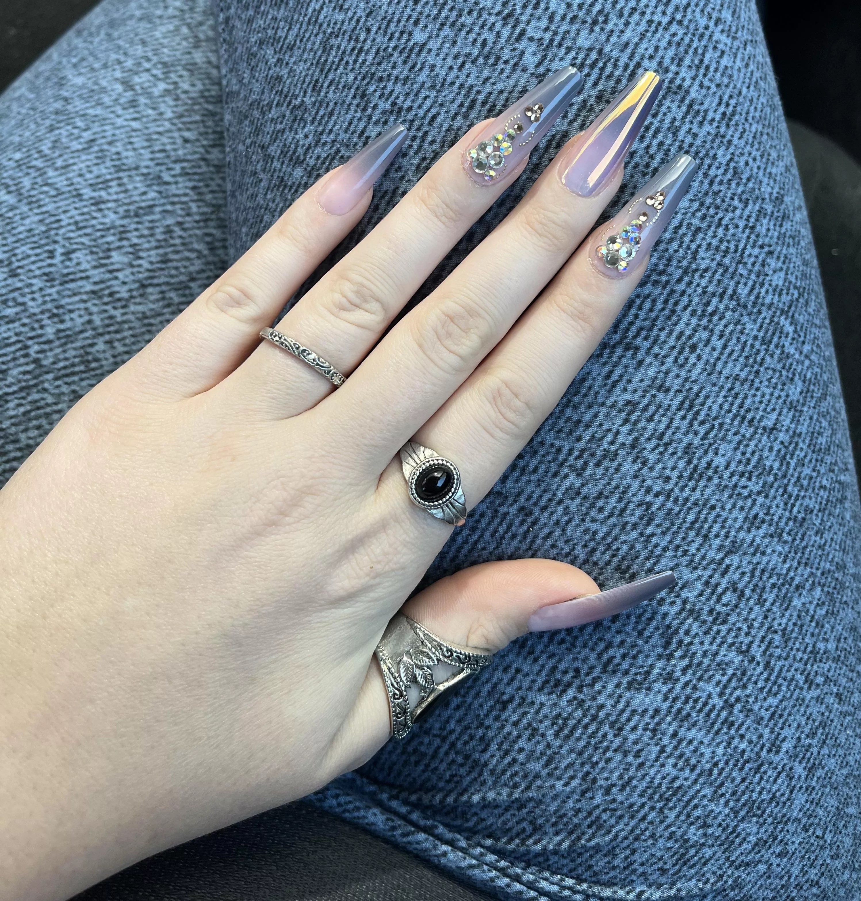 Decided to switch it up & do something a little extra compared to my normal solid colors :)