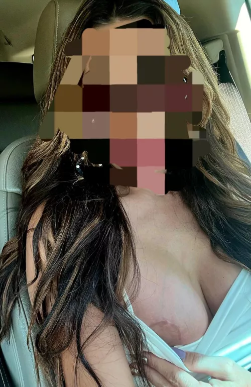 Giving a quick flash to the drivers next to me at the Red Light. 😄 40 Female MILF