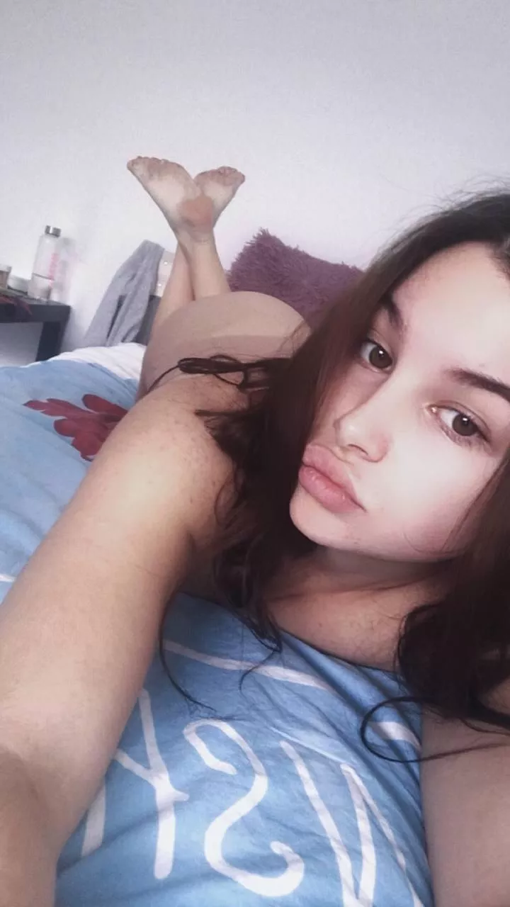 I am alone today, wanna join?🥰😈Free OF link in comm