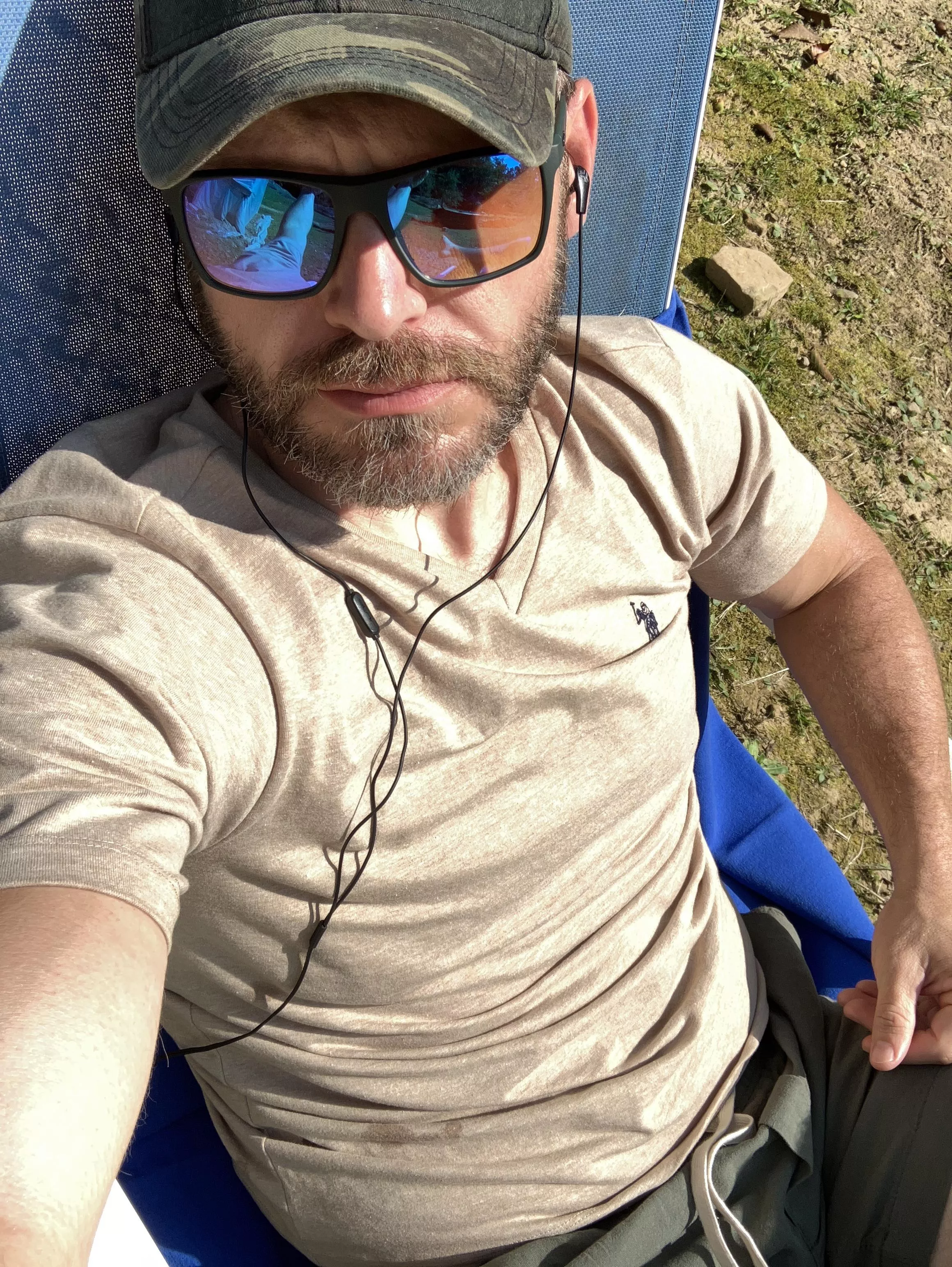 I have Covid for the second September in a row (what is it about September?!?). Sitting in the sun now, hoping it makes me feel better🙏🏻☹️