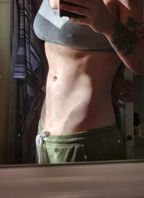 I was well received so I made my own account 🥺 do you like my belly?