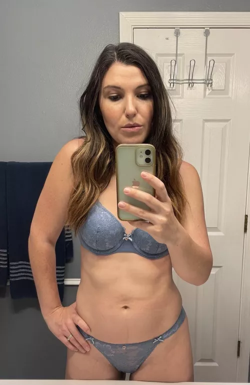 [image] Do you know my milf irl? would you fuck her in front of me?