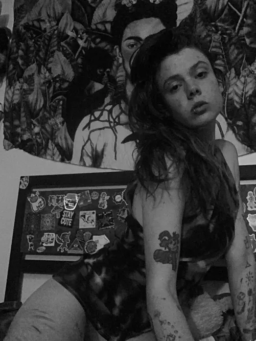 *Insert cute flirty joke* 🏴‍☠️👑😜 sc: OpheliaJonesXO for top tier cam/txting/customs/ownership & more with a Domme & fetish focus