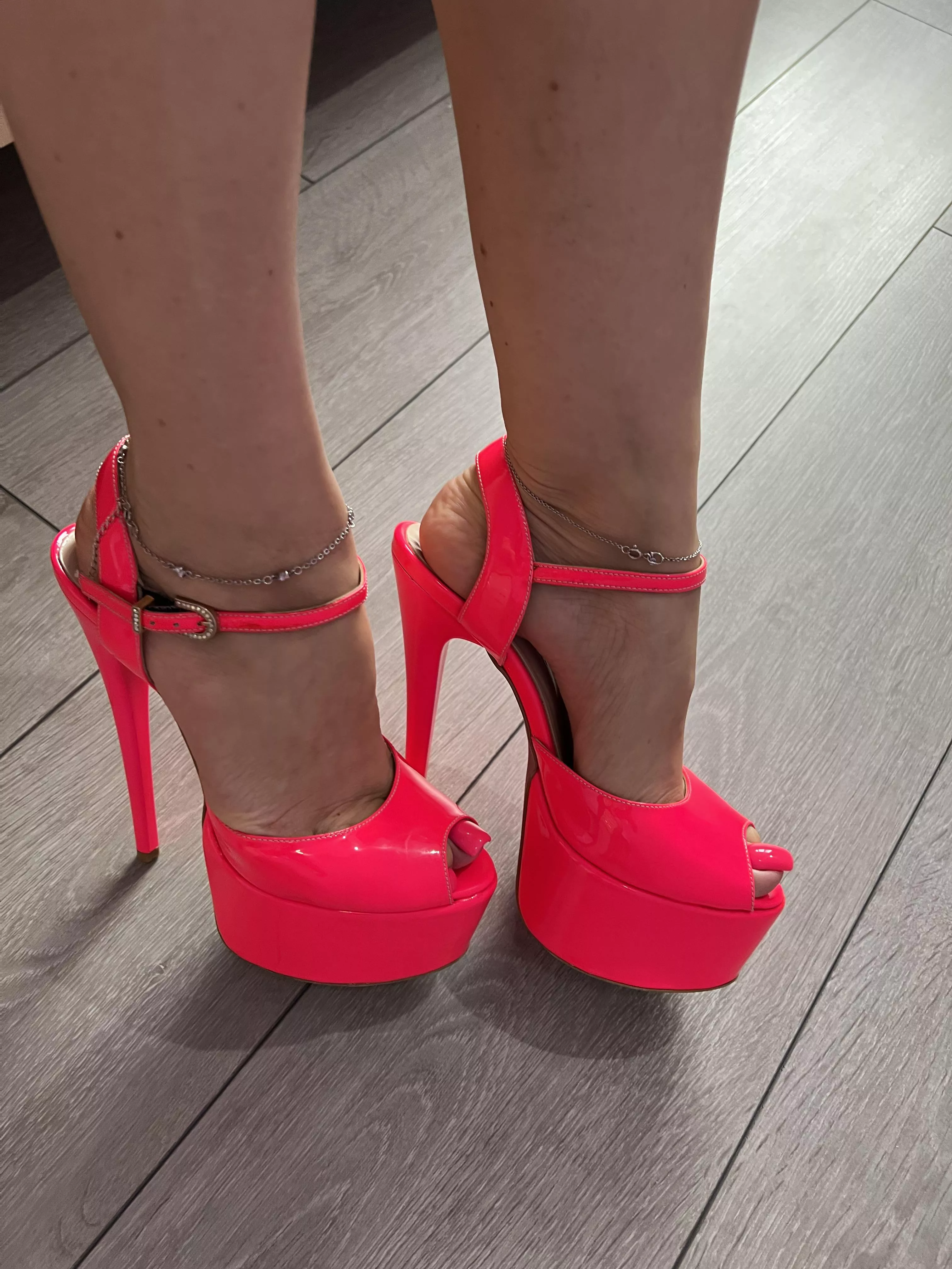 Look on my new pink high heels 🥰