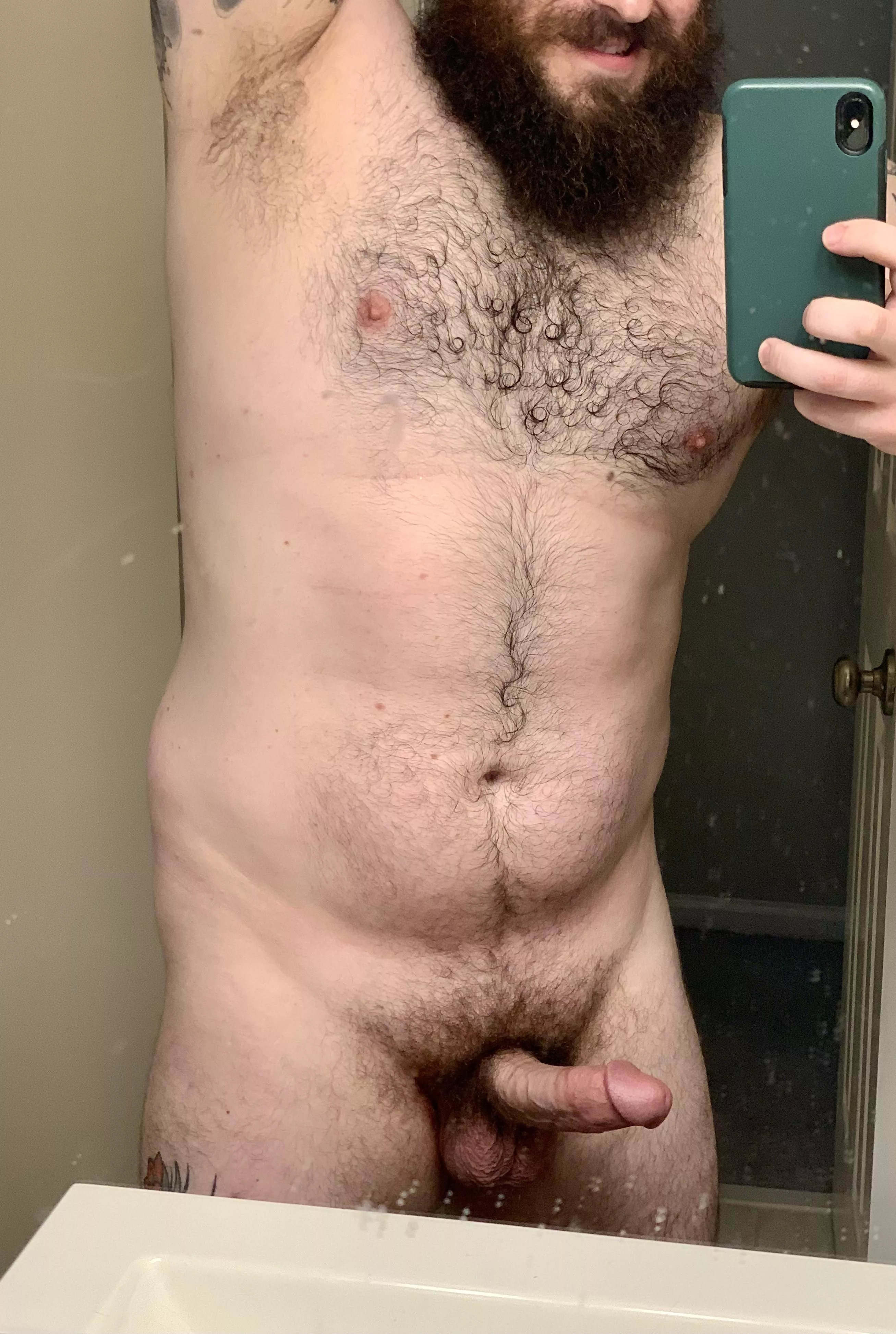 Sweaty post-workout pic 🏋️‍♂️… who’s joining me in the shower?