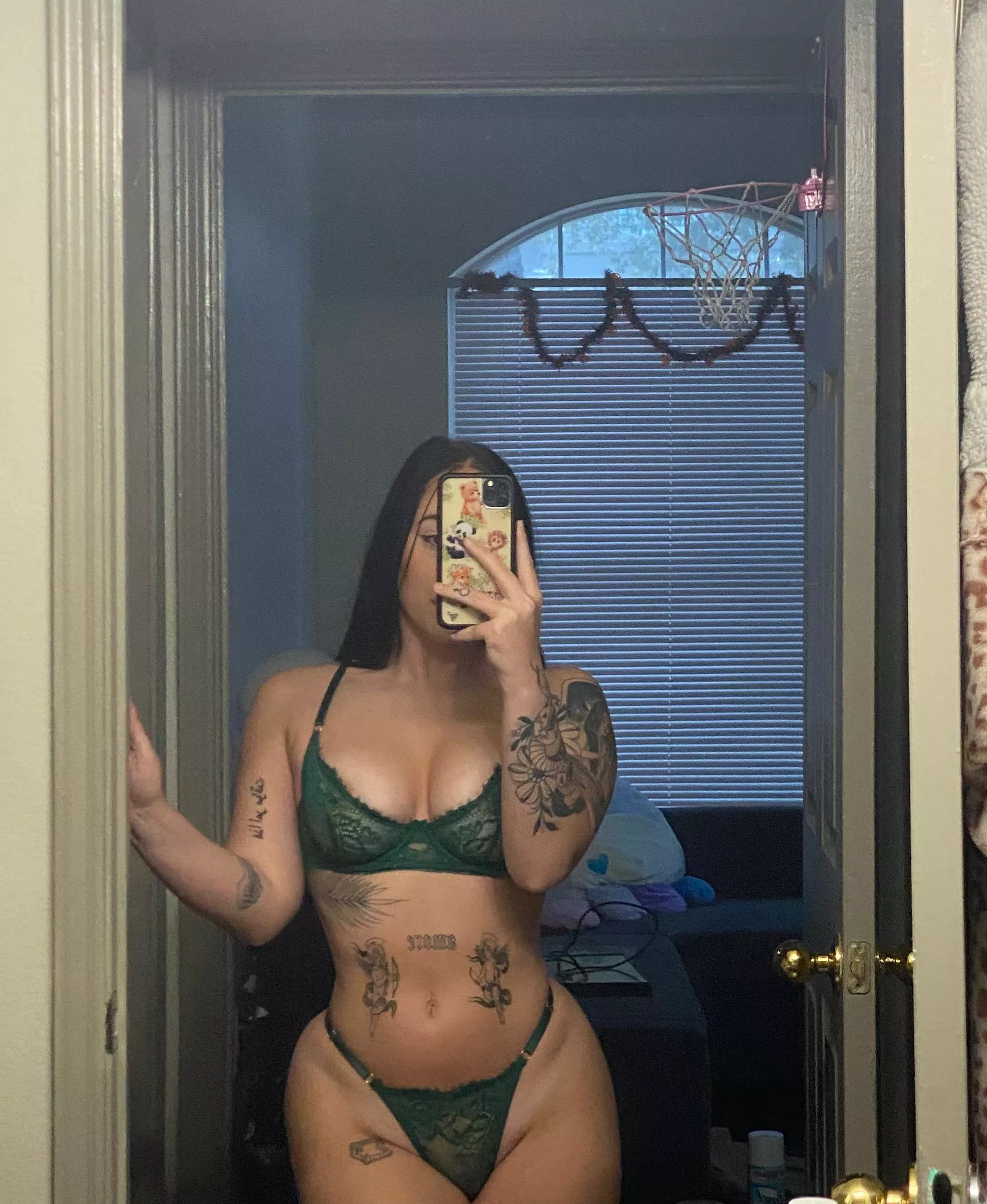 What do you think? https://onlyfans.com/liza_baby