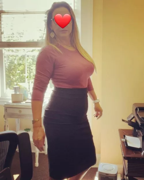 A friend is thinking about starting an OF. Any advice? Could she pull it off?