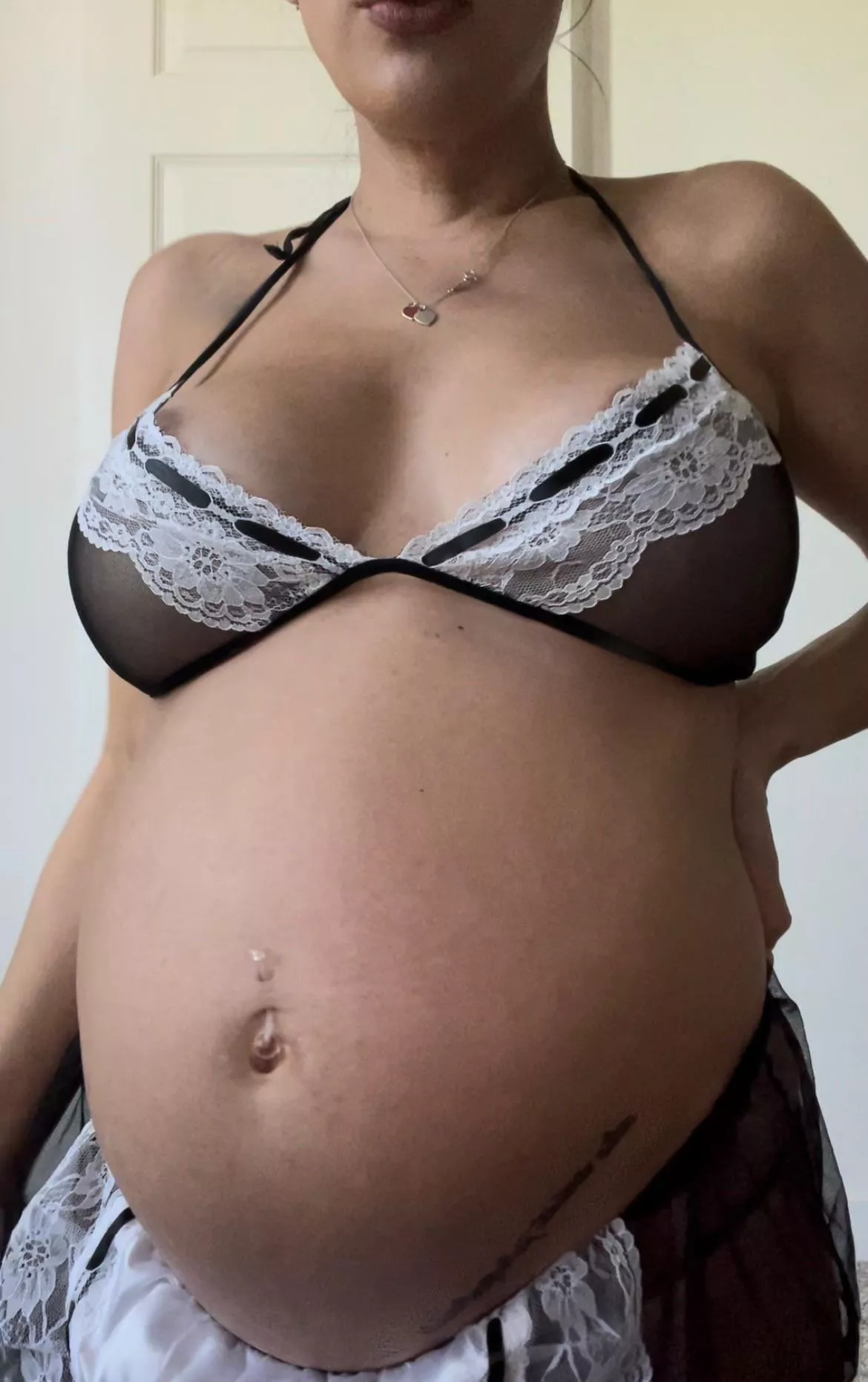 Pregnant Maid Porn - Dirty pregnant maid ðŸ™ƒ nudes by Pregnantlucybush