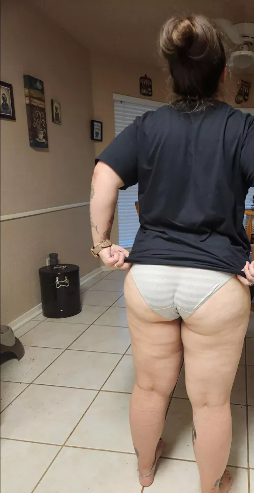 [F] Walked in on this beautiful site after getting stoned outside.