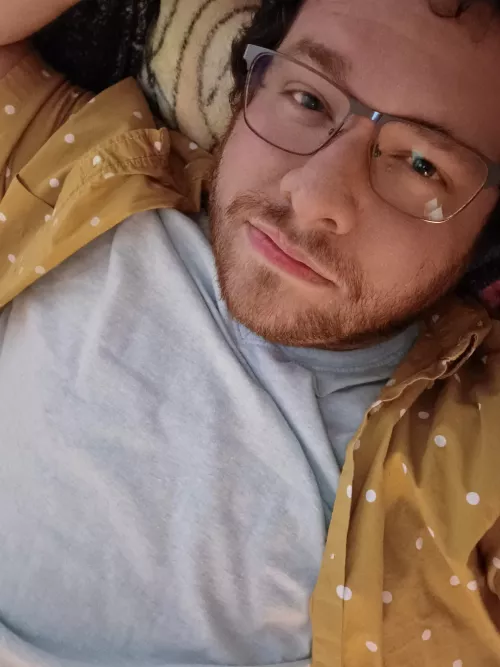 Glad to be at home and in bed after a long week! Treating myself to a relaxing evening of Dreamlight Valley and dog cuddles.