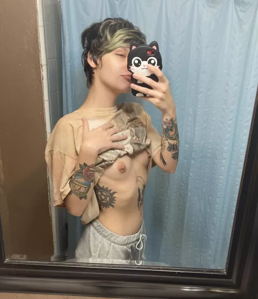 Gm from your fav sleepy short hair girl 😇