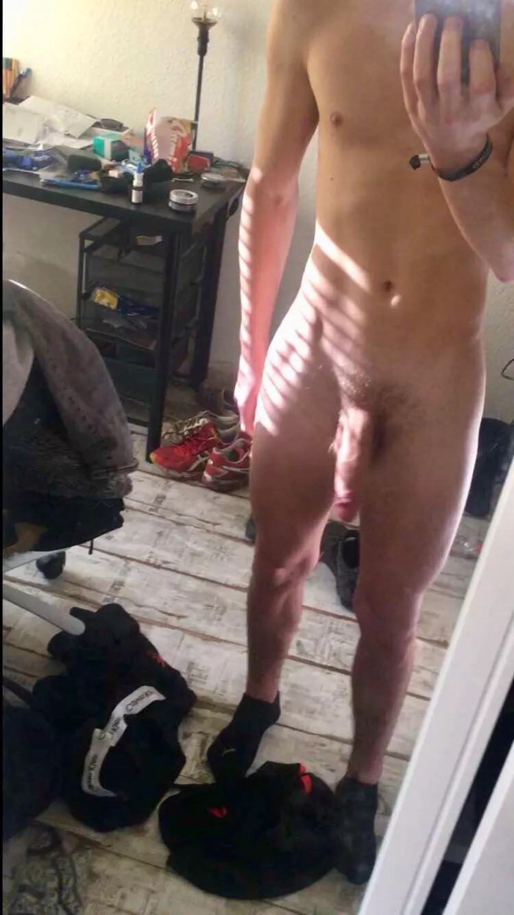 How would u rate me naked? (M22)