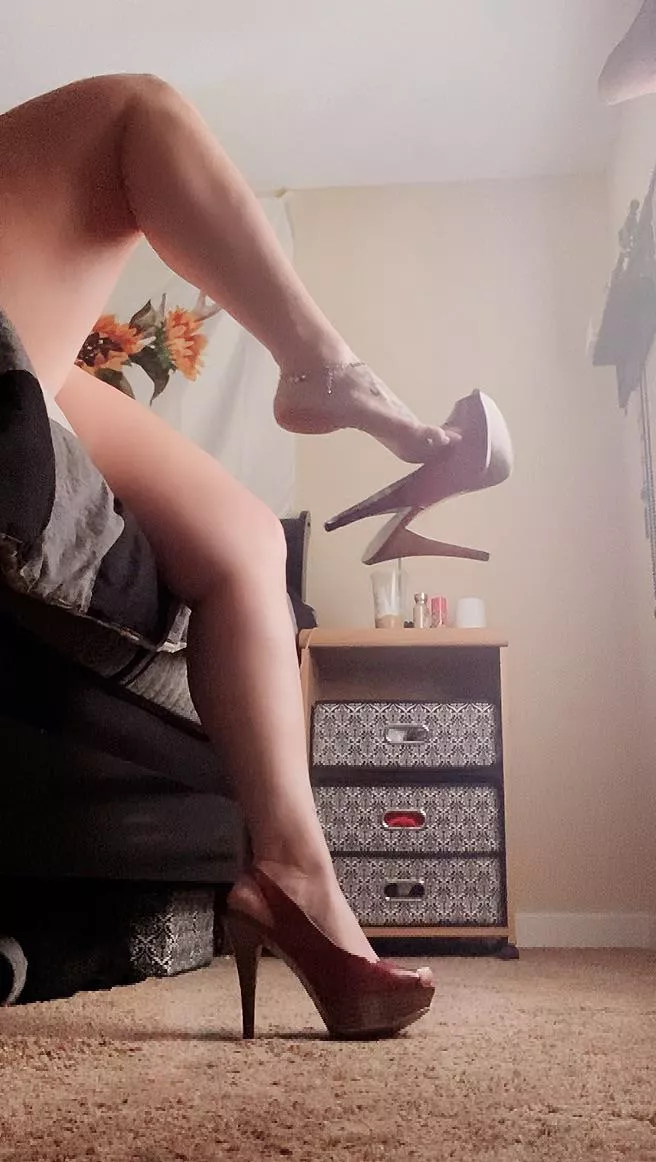 I love these red heels! ❤️🥵