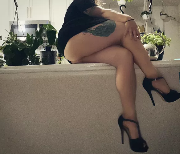 Legs, plants and heels