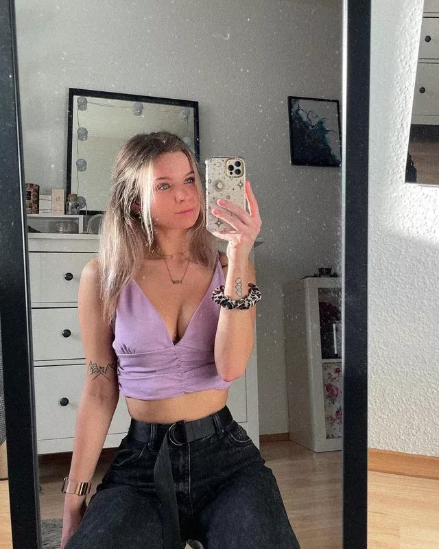 Mirror selfie