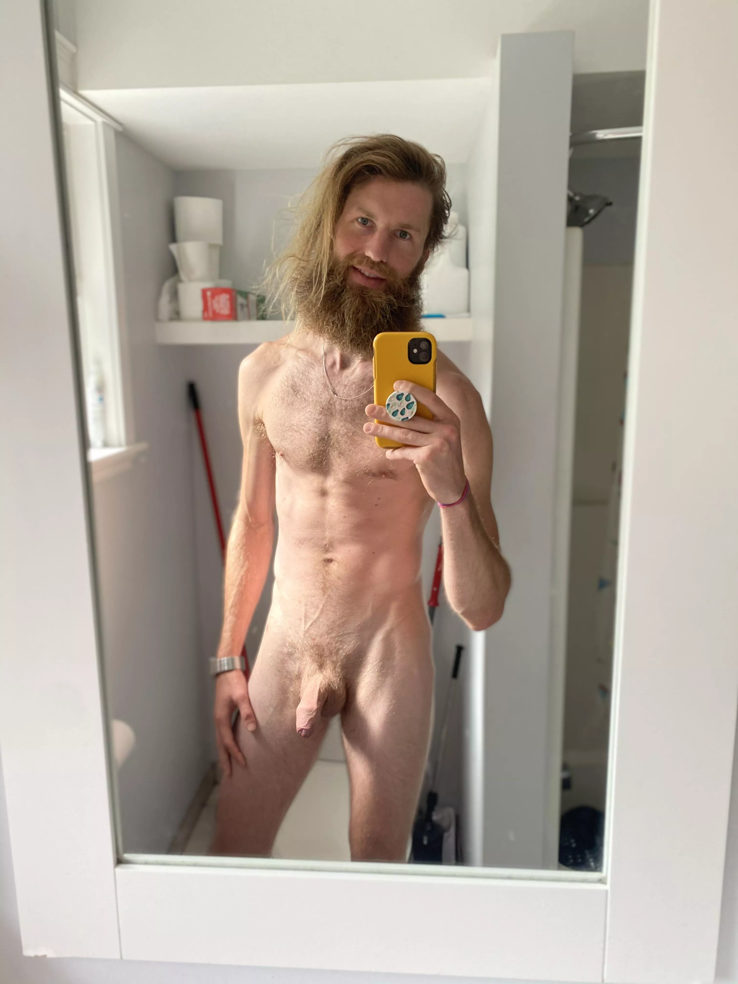 ooh who’s that sexy boy in the mirror