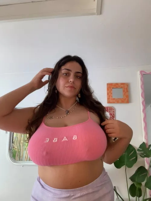 There's a lot to explore in bed. So much that my imagination is running wild 😜