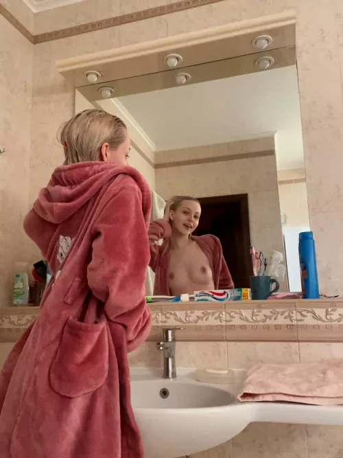 Wear my legs like headphones and let me show you my playlist ?