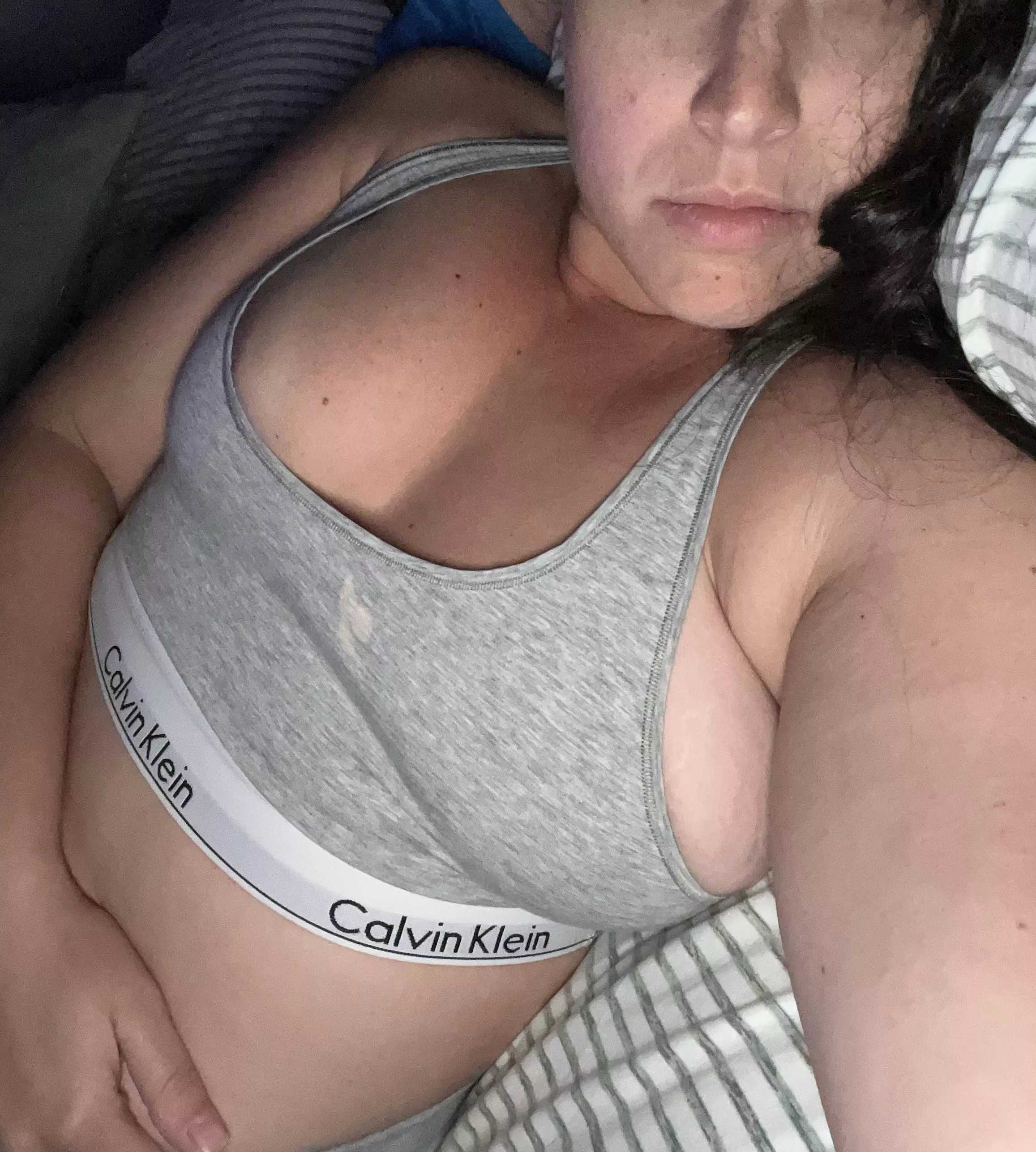 18 weeks pregnant, hornier than ever and hub won’t get me off, leaves me wet and desperate 😩😩