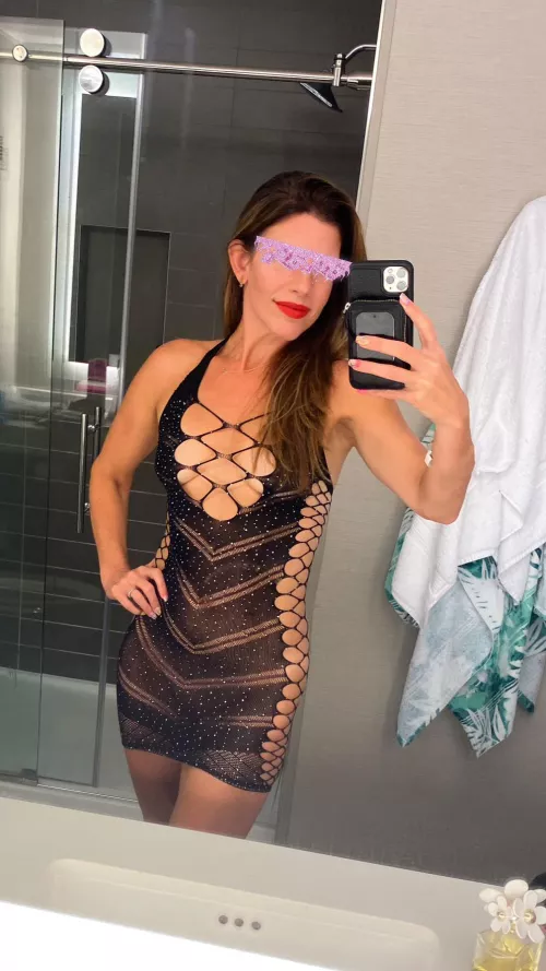 40+ hotwife in party mode