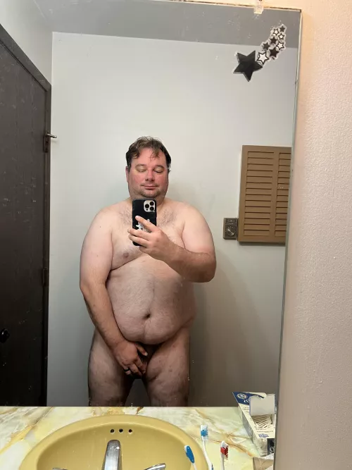 (40) Thanks for the confidence boost. Straight but I’m ok with compliments from anyone.