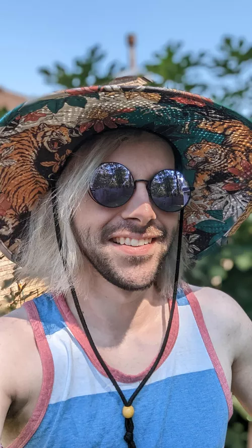 I know the color's off, but these glasses always make me feel like Indrid Cold from TAZ.