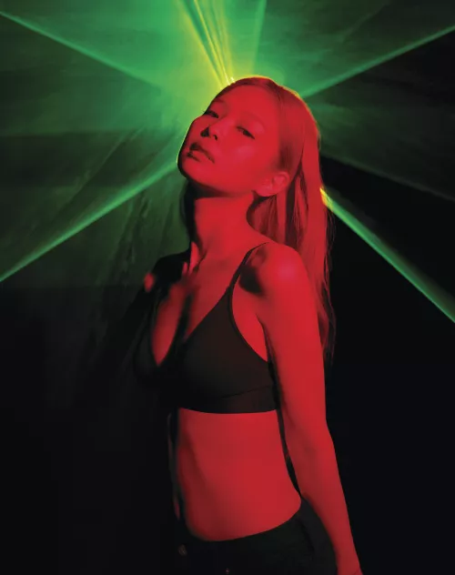 Jennie - BLACKPINK [7733 x 9979]