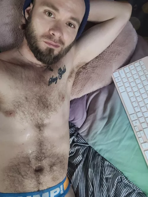 Let's chill in bed all day?