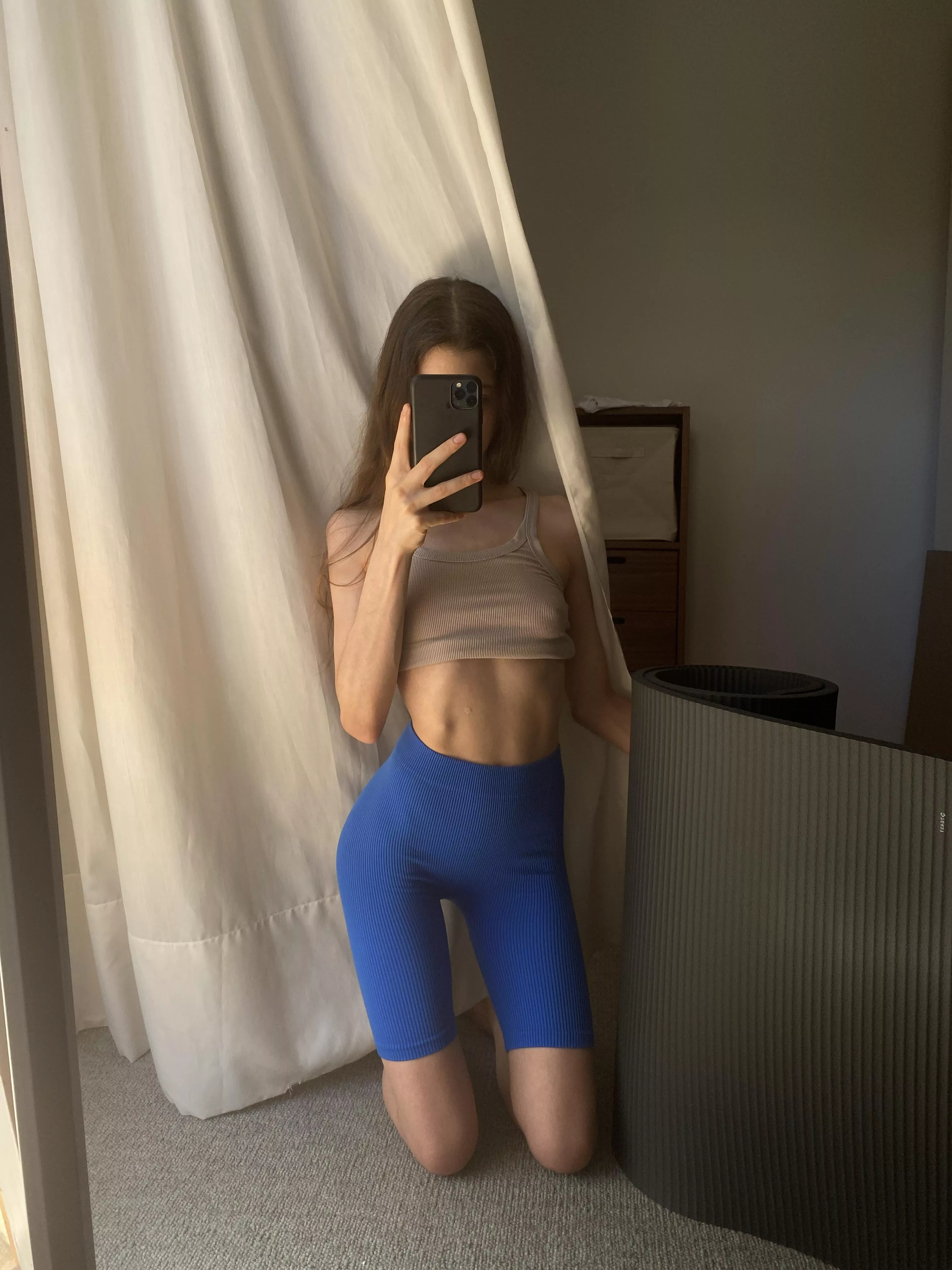 Lose these blue yoga pants 🫶🏻😍