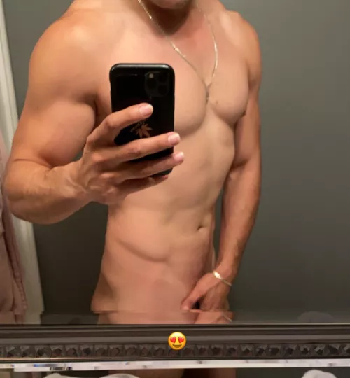 [m] good night sexy people 😉