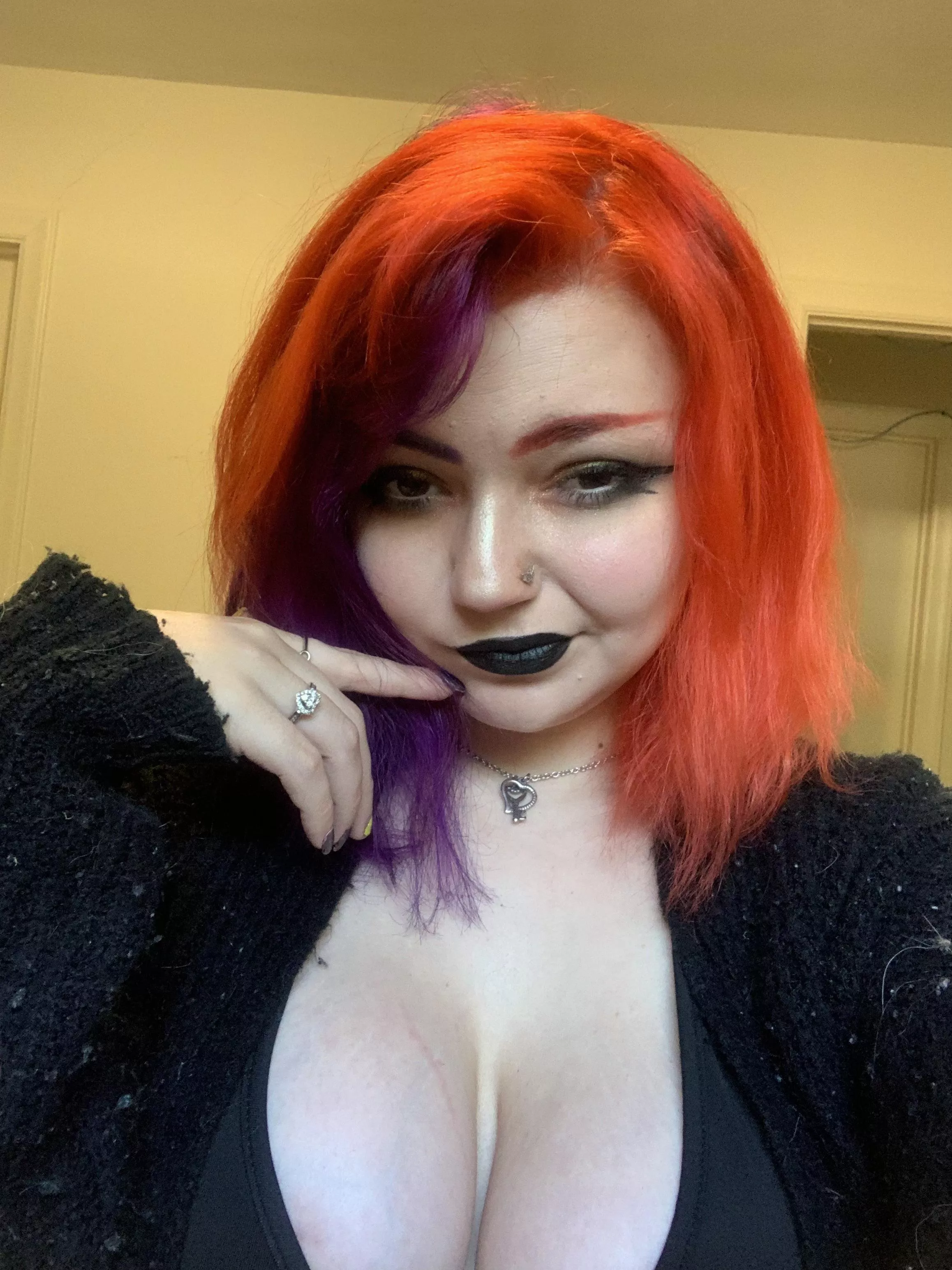 New hair, like it?🥺