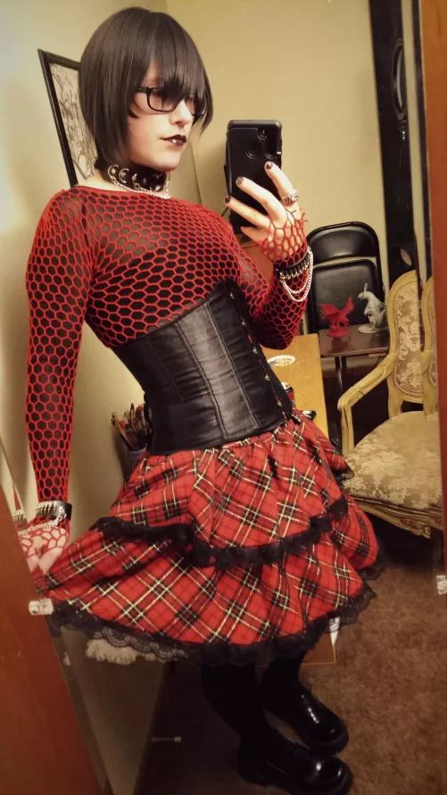 Serious as I look, I was in the midst of bouncing, hopping, and twirling. Petticoats are so fun!