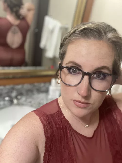 She wants me to build her a glory hole…if I build it does anyone wanna come? Dm for location