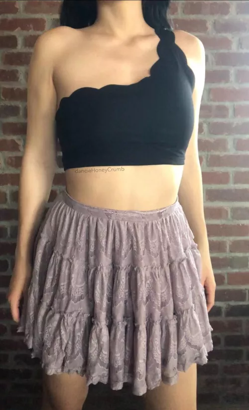 Thinking up some date ideas that would go well with this outfit [F]
