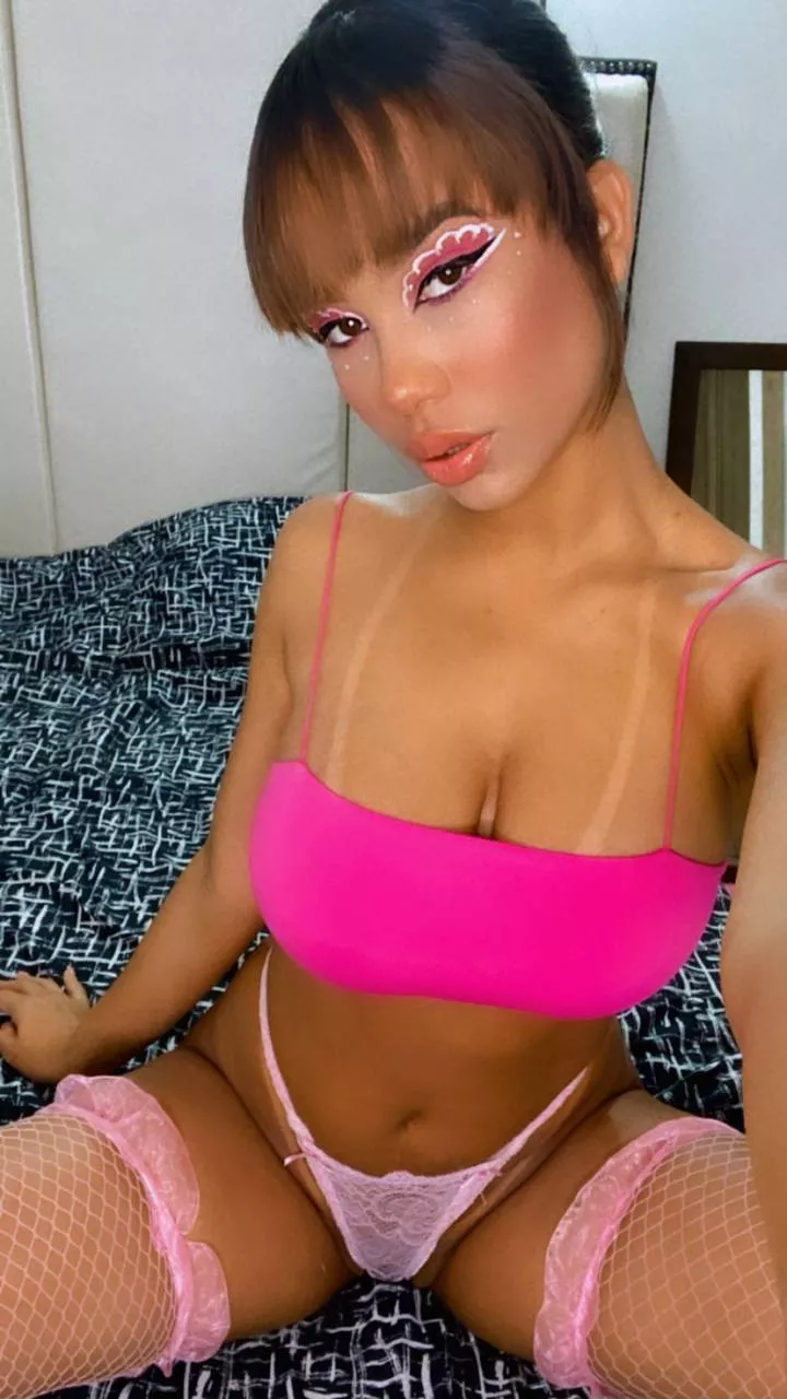 Who wants to be my new boyfriend